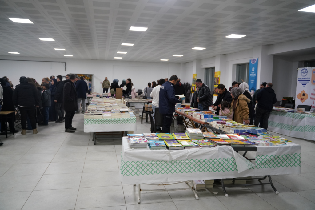 Sarıkaya 2. Kitap Günleri Foto Galeri