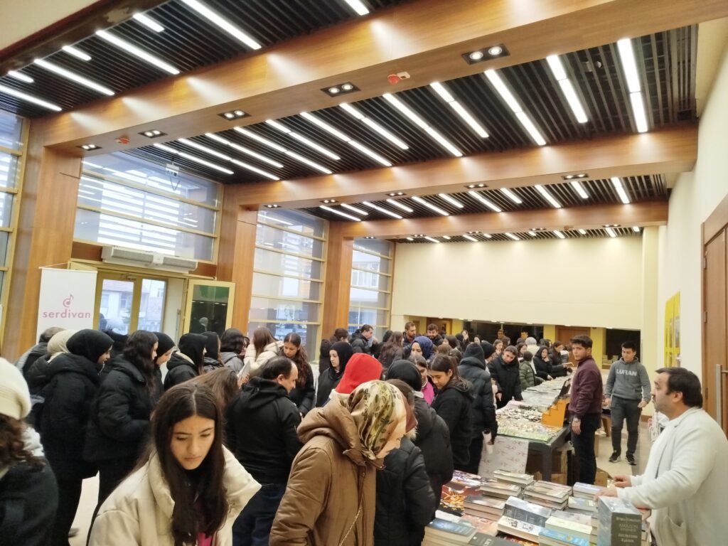 Akdağmadeni 2. Kitap Günleri Foto Galeri