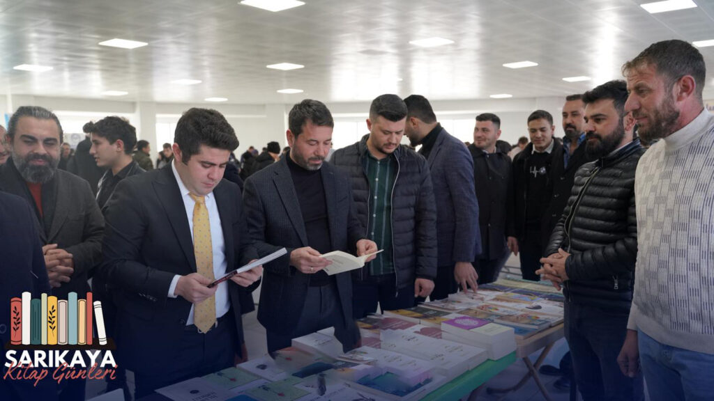 Sarıkayada 2. Kitap Fuarı Açıldı